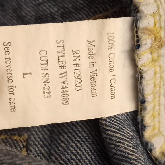 Forever 21 Distressed Jean Daisy Dukes Shorts Size L - Picture 9 of 10